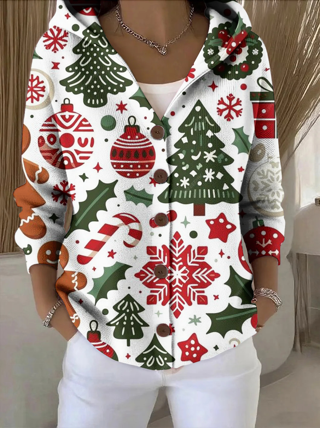 Elegancki i wygodny kardigan z kapturem w świąteczne wzory, idealny do noszenia na co dzień