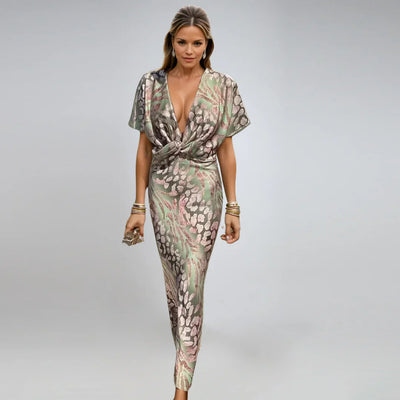 Kelsey - Długa sukienka z dekoltem w serek i skręconym detalem