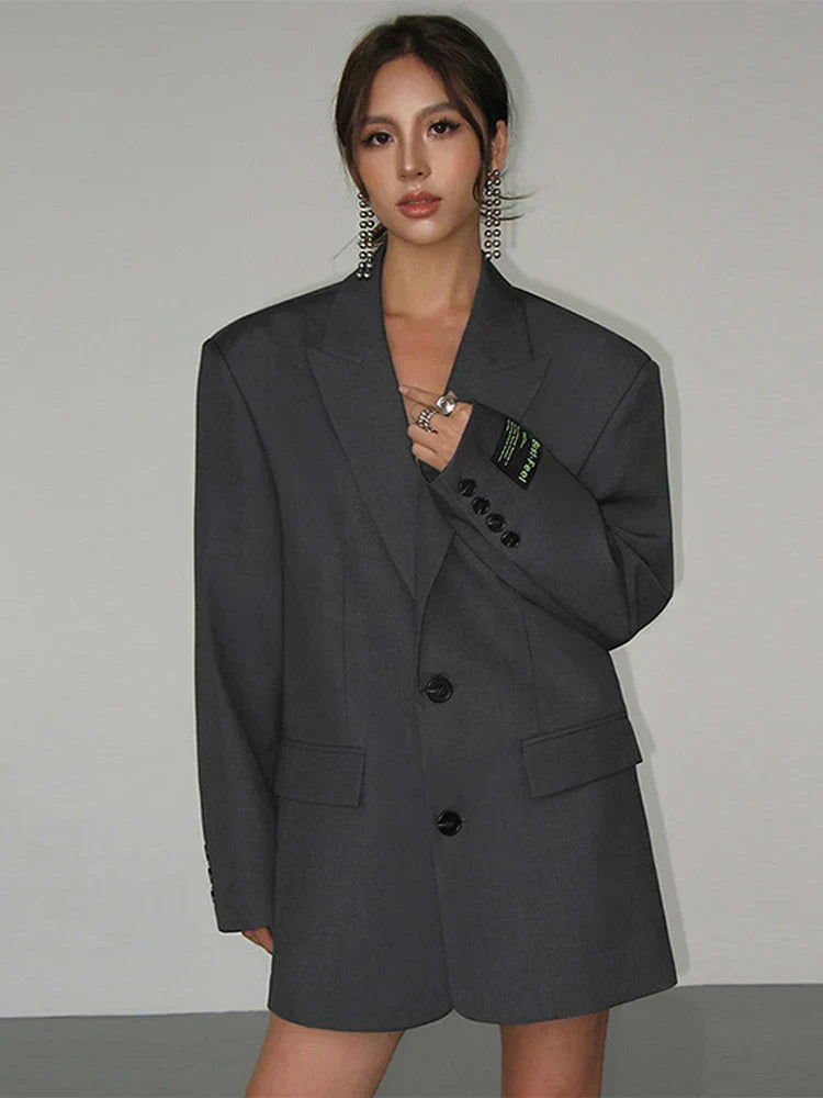 Marynarka Damska Oversize Z Naszywką Na Rękawie | Stylowy Look